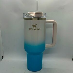 Stanley Cup 40oz Limited Edition Quencher 2.0 FlowState Pool Ombré Tumbler EUC